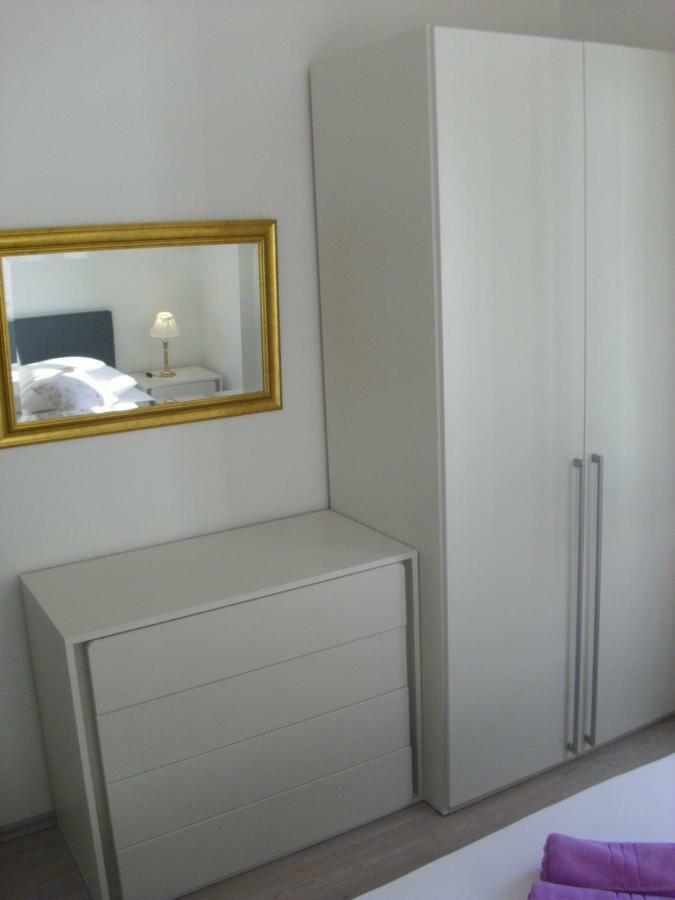 Open Hus Apartment Krvavica Ngoại thất bức ảnh