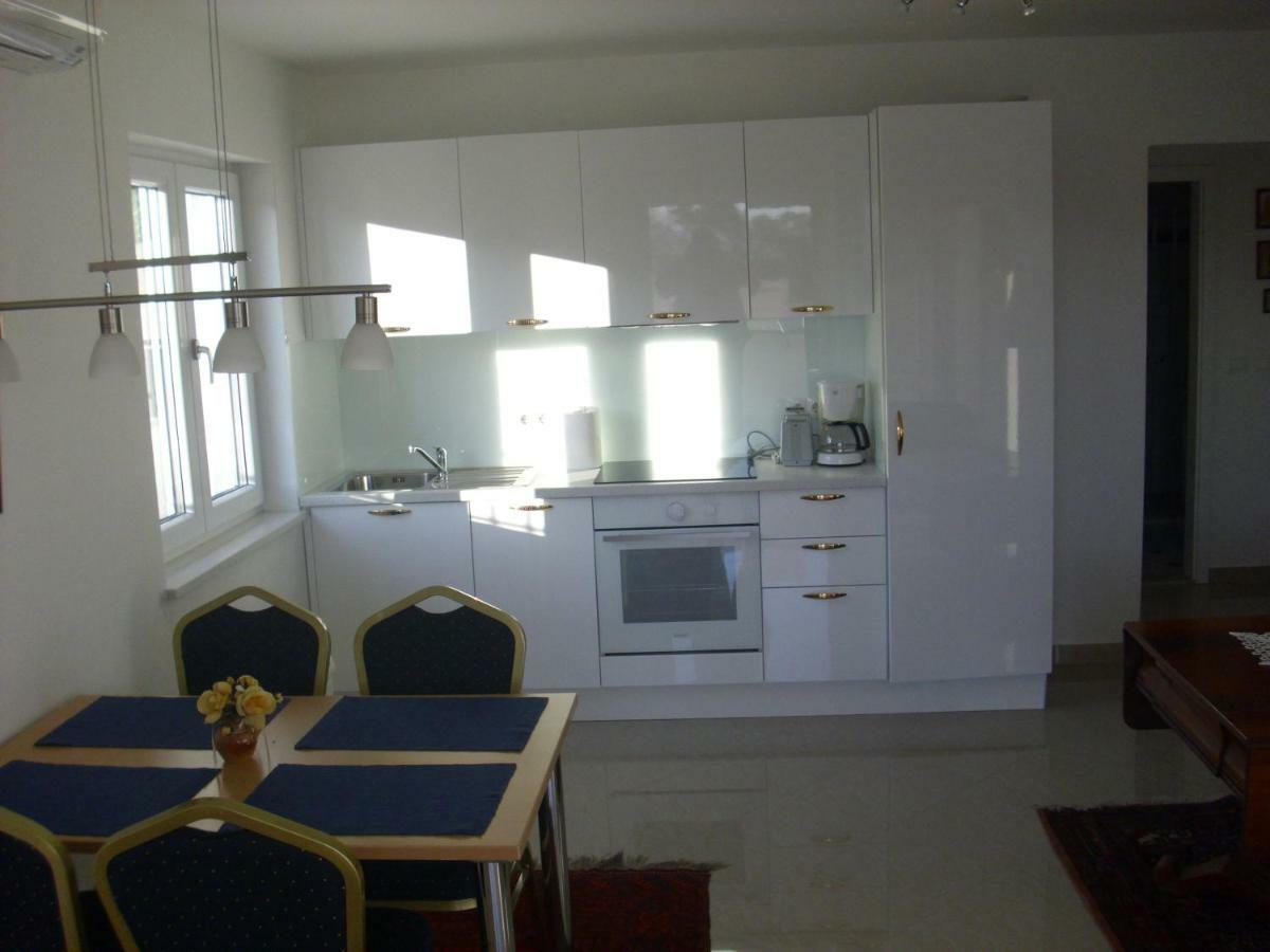 Open Hus Apartment Krvavica Ngoại thất bức ảnh